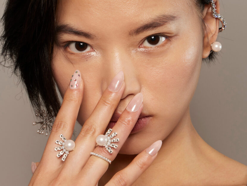 manicure effetto vetro