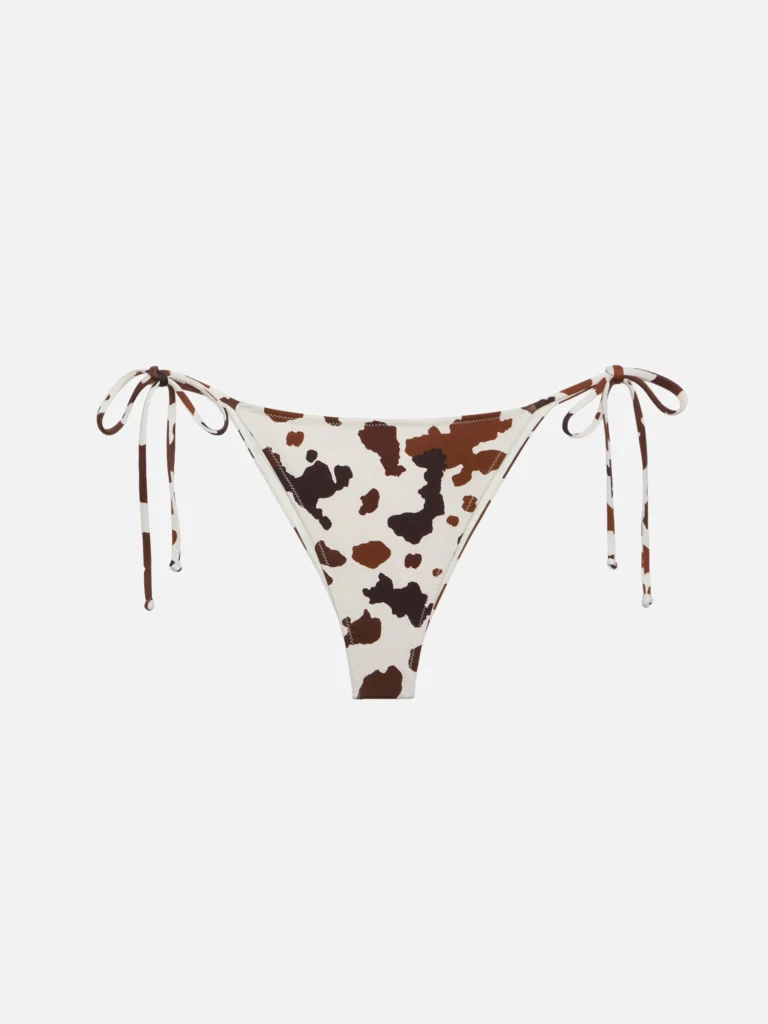costumi da bagno per valorizzare il seno piccolo tendenza moda estate 2025 swimwear