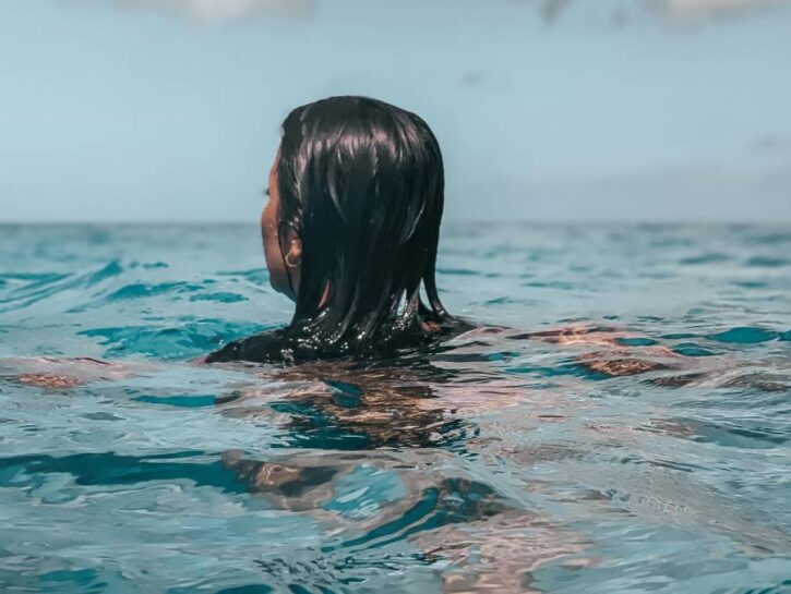 Estate senza danni: i segreti per capelli splendenti e protetti dal sole