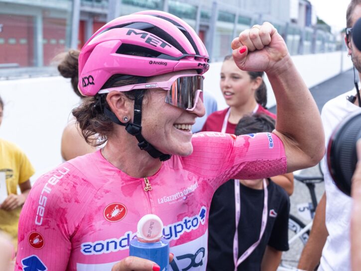 Come non mollare: 3 lezioni di resilienza dalle cicliste del Giro d'Italia