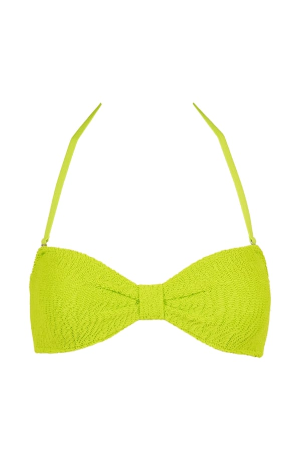 costumi da bagno per valorizzare il seno piccolo tendenza moda estate 2025 swimwear
