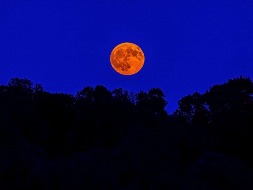 Luna rossa
