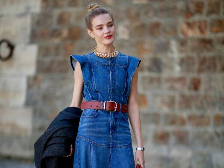 I migliori vestiti di jeans per l'estate sono qui (e, sì, desidererai averne uno!)