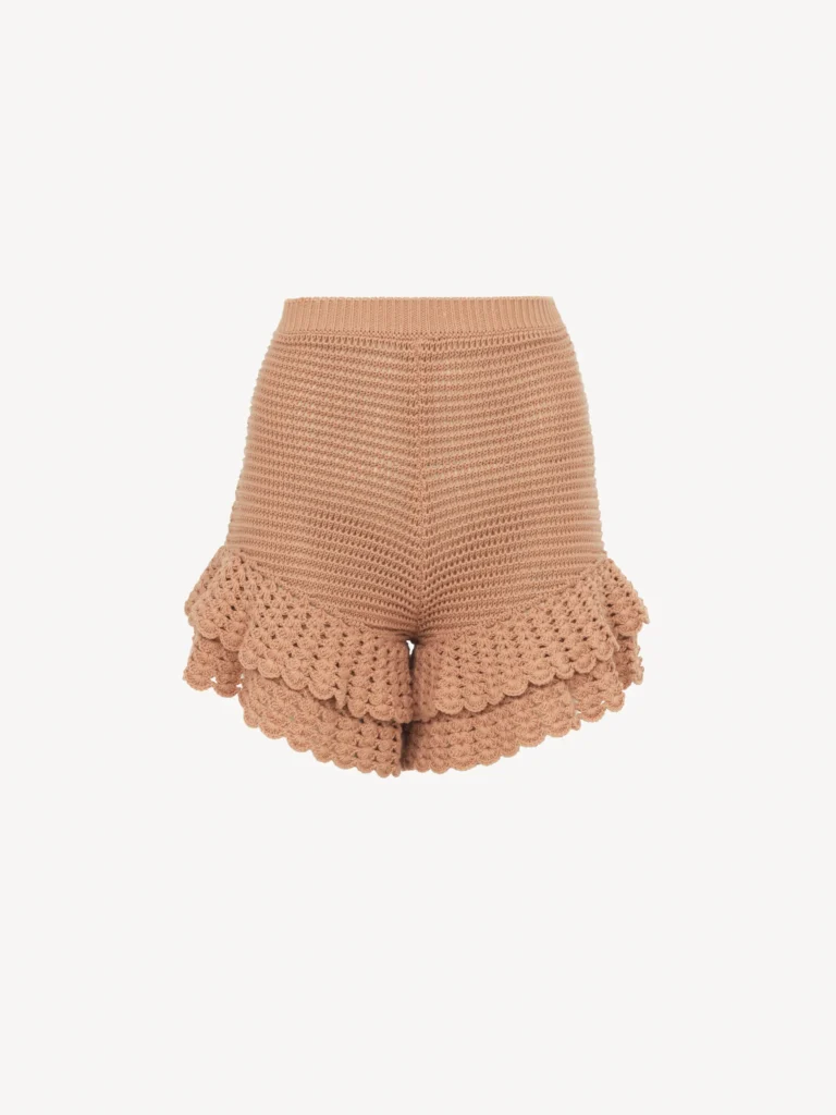 tendenza crochet shorts moda estate 2025