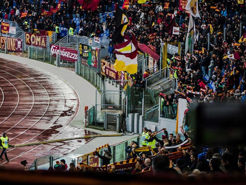 Tifosi allo stadio