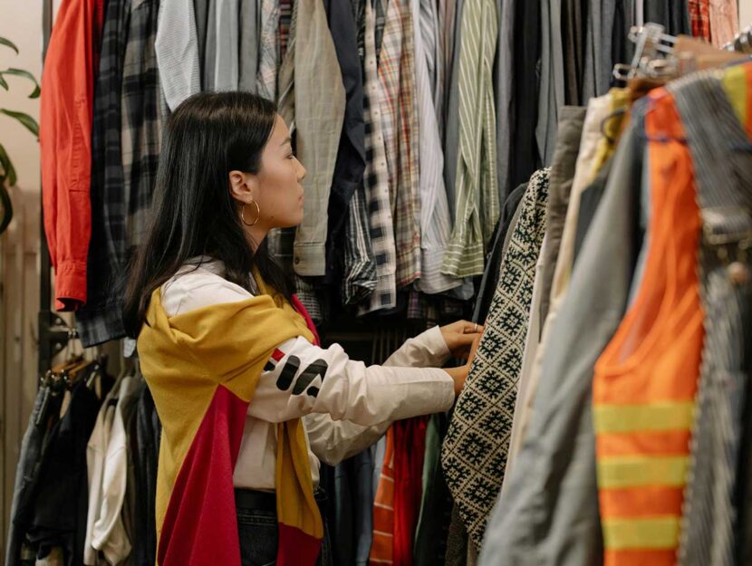 Mercatino vintage di abiti