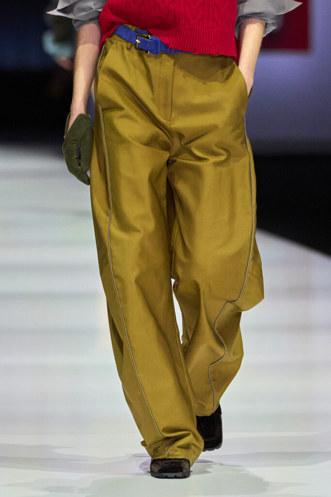 tendenza pantaloni khaki moda autunno inverno 2025 2026