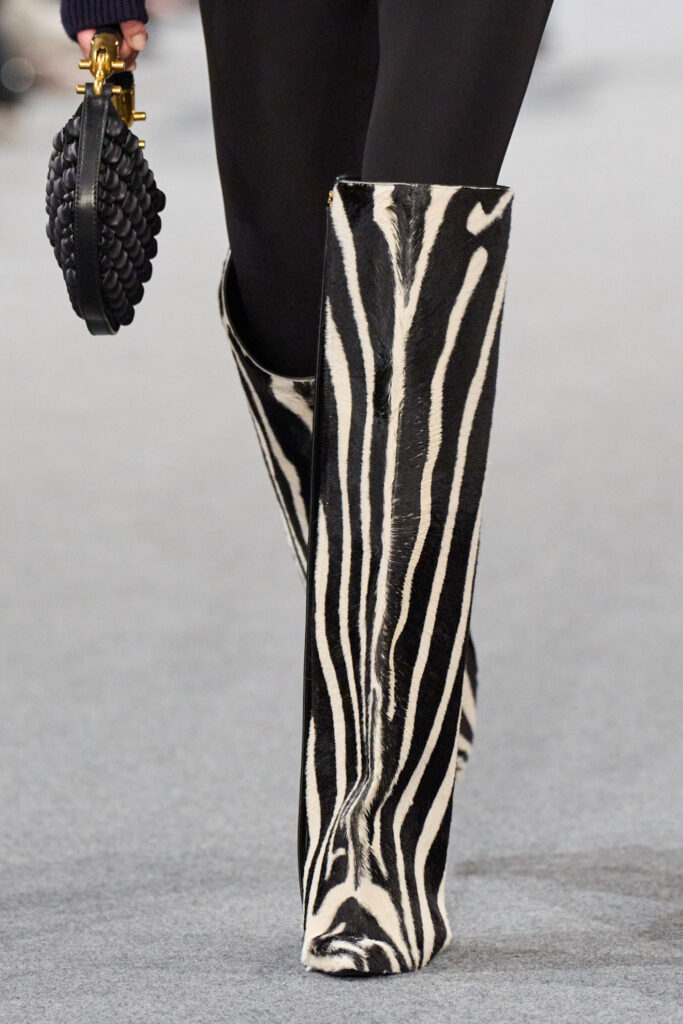 tendenze scarpe moda autunno inverno 2025 2026 stivali animalier zebrati