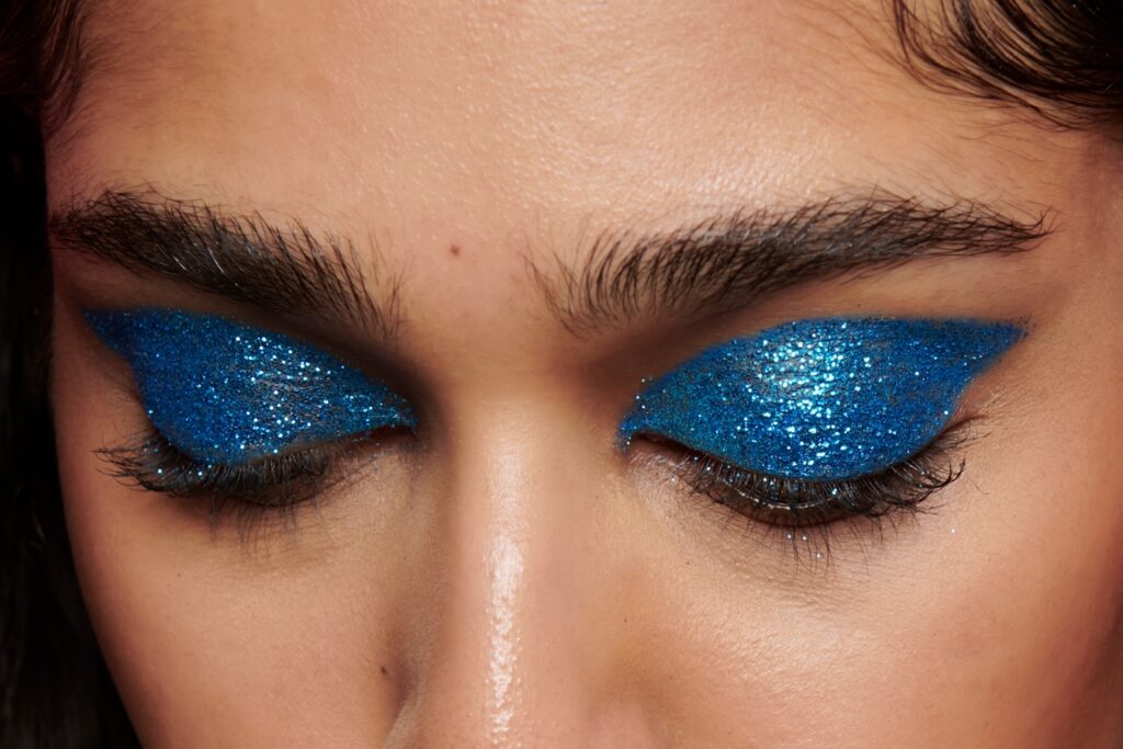 trucco con brillantini