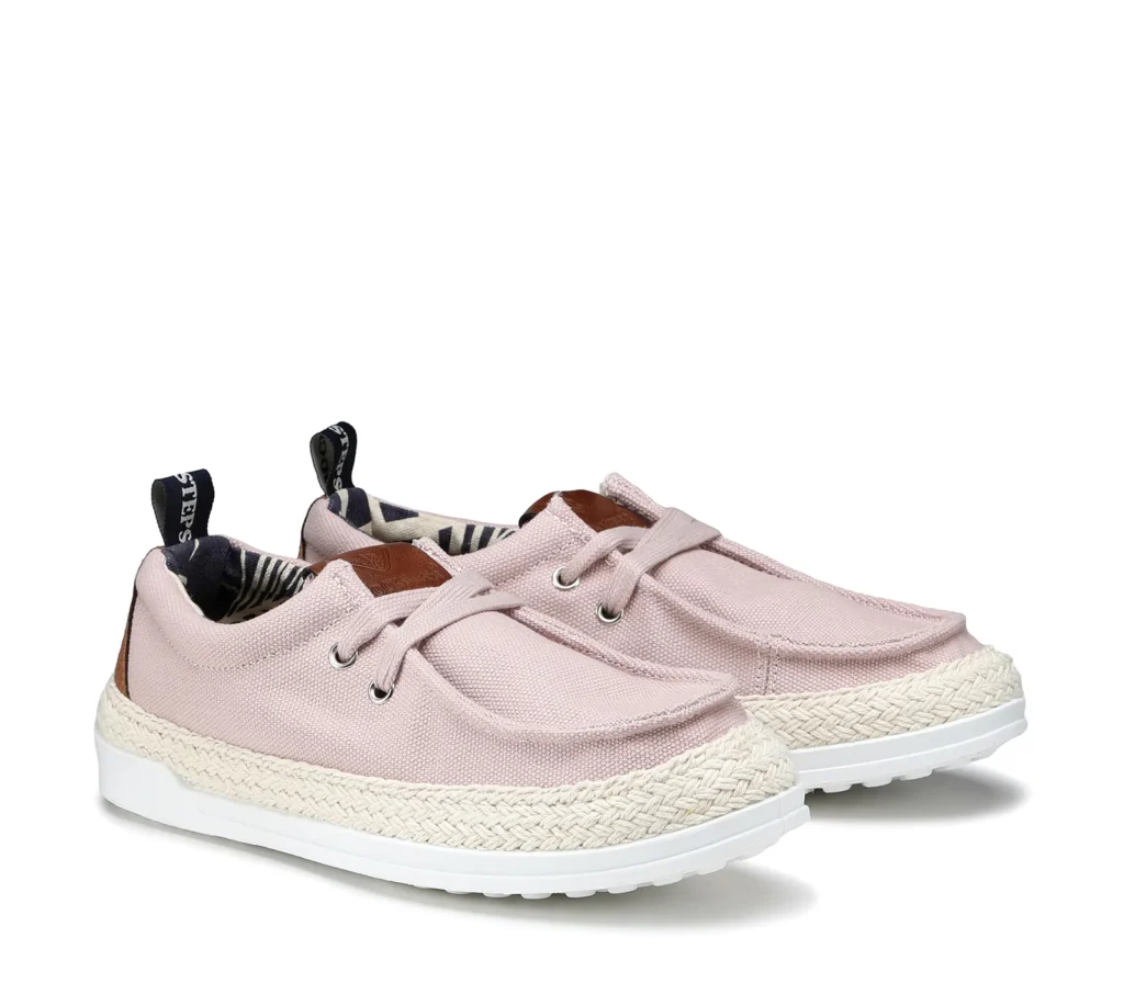 scarpe da portare in vacanza a settembre tendenze moda estate 2025