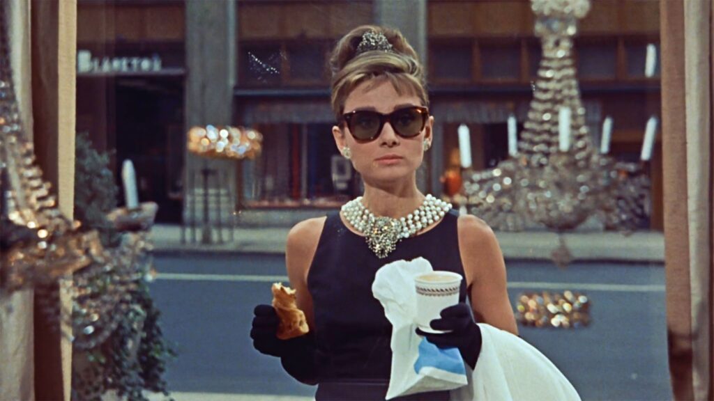 Audrey Hepburn nel film Colazione da Tiffany