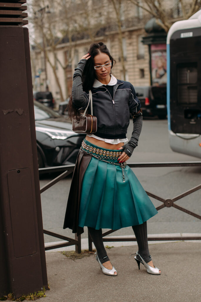 come abbinare il colore pantone 2026 verde petrolio transformative teal