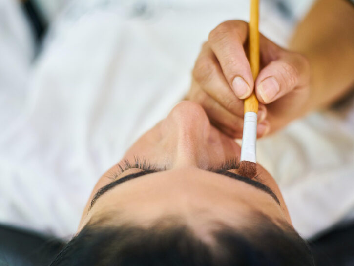 La guida definitiva per applicare il correttore alla perfezione