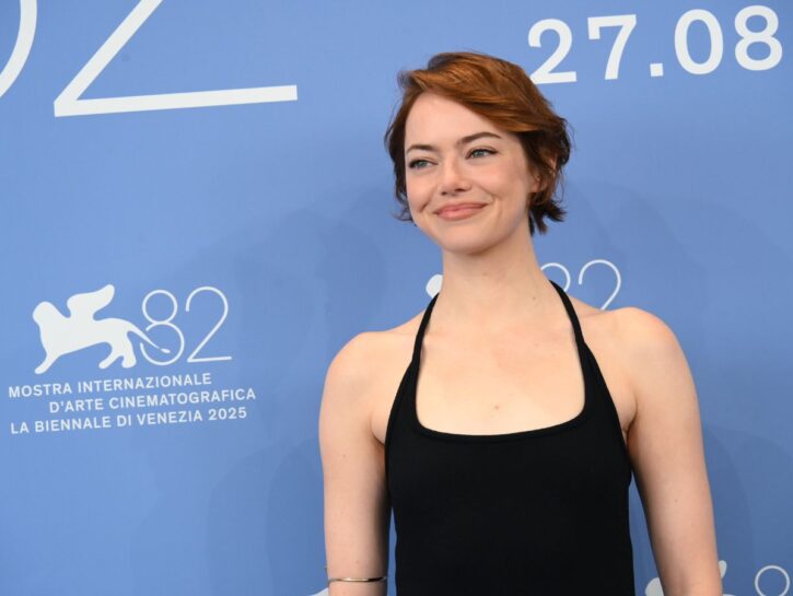 Con Bugonia, Emma Stone e Yorgos Lanthimos riescono (ancora) a sorprenderci