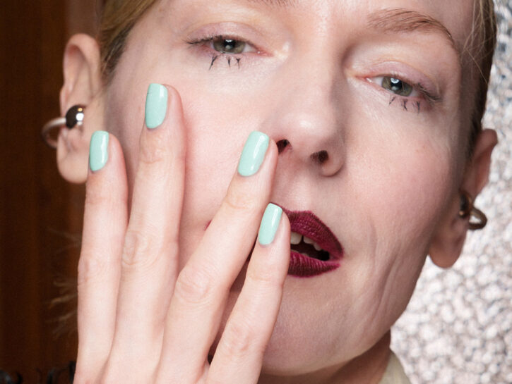 L'estate sta finendo ma hai ancora voglia di mare? Ecco alcune idee manicure per sentirsi ancora in spiaggia