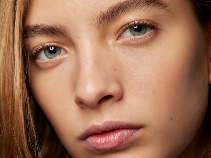 Mascara marrone: perché sta conquistando sempre più donne