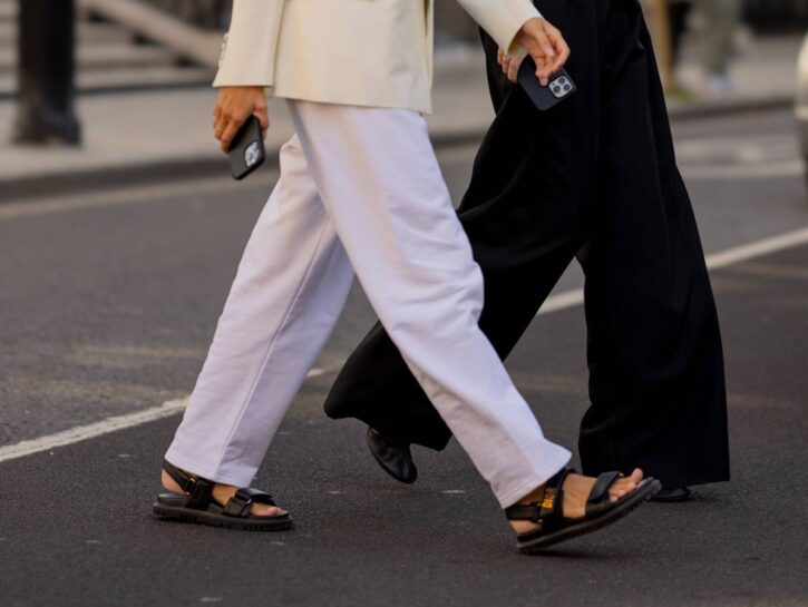 Sandali daddy: come abbinarli in 5 look da provare subito