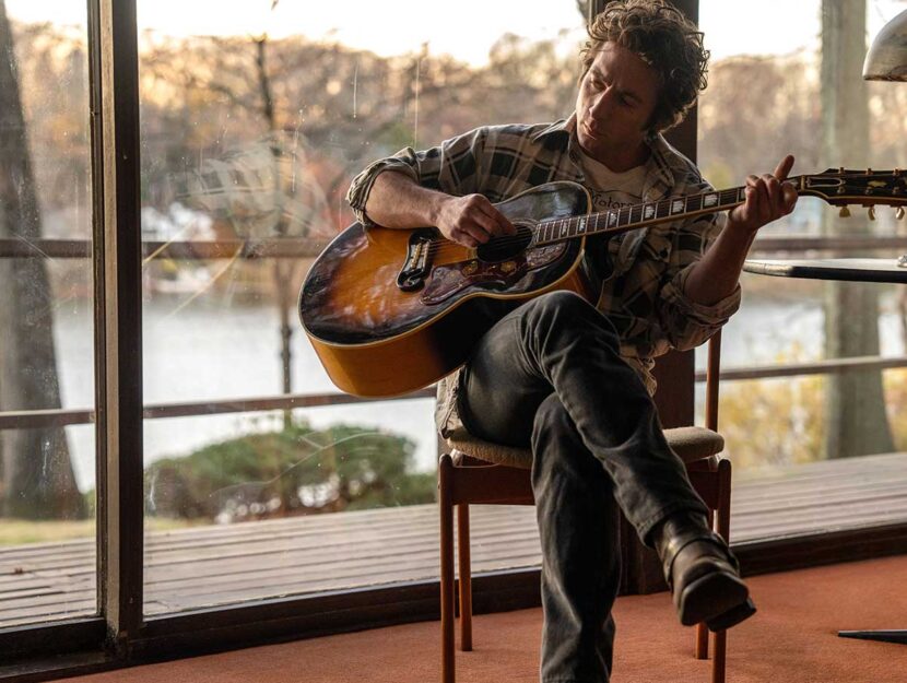 Jeremy Allen White nei panni di Bruce Springsteen