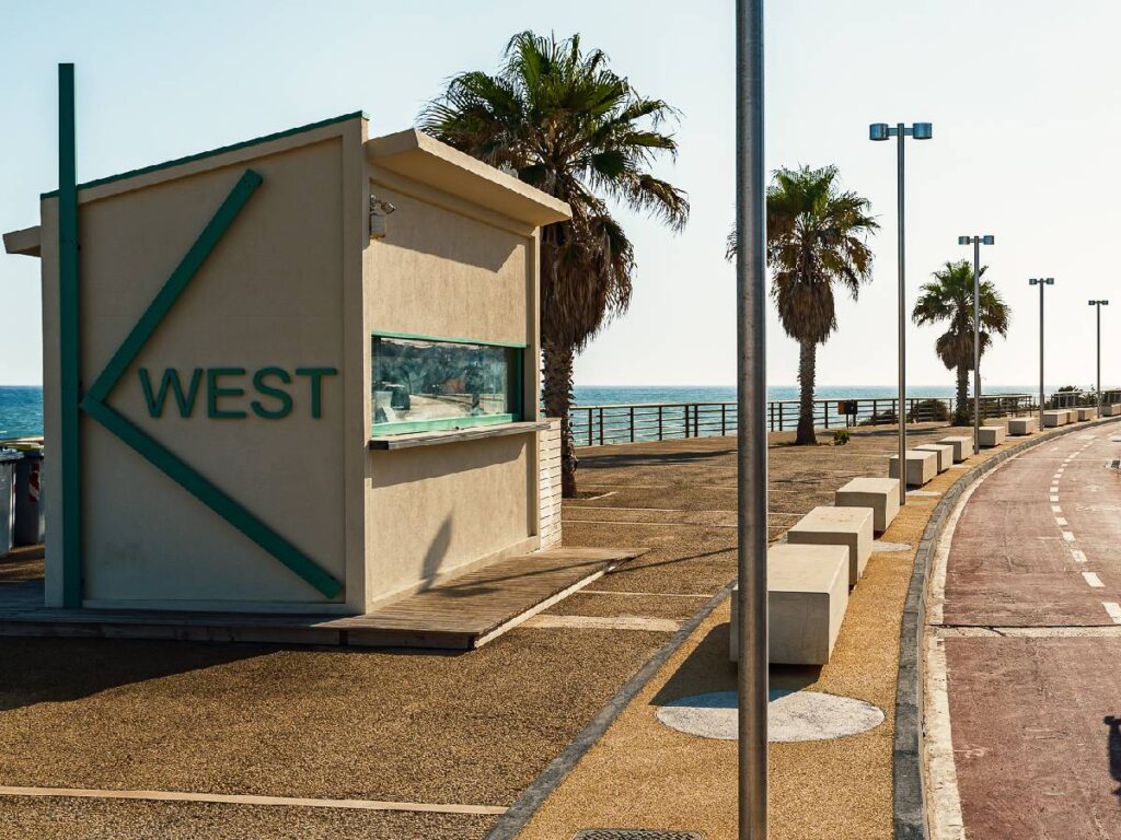 il lungomare Bisani a Marina di Ragusa, costa ragusana