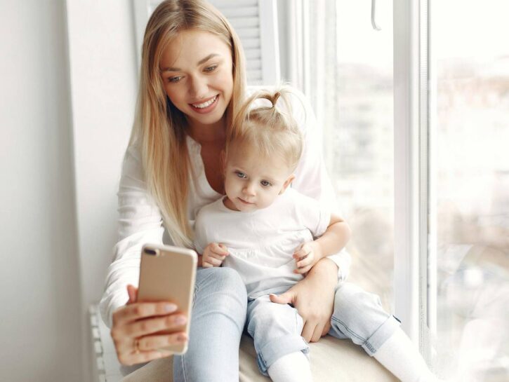 Sharenting: i vip chiedono di rimuovere le foto dei figli dal web
