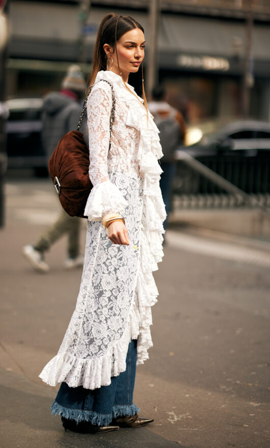 Come abbinare i jeans con i vestiti? 5 idee moda per il tuo transition style