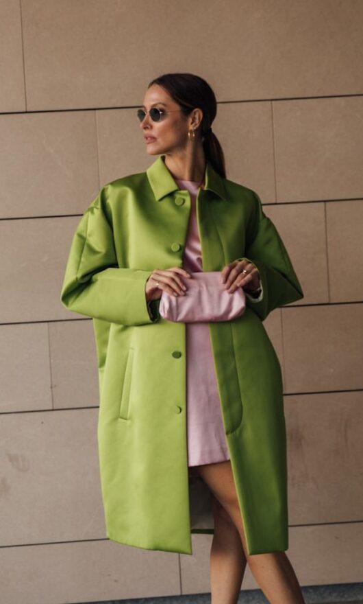 Shopping in verde acido, il colore di tendenza di questo autunno