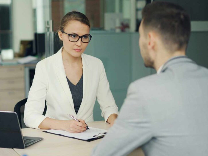 Capo iper-controllante? Ecco perché è un boomerang