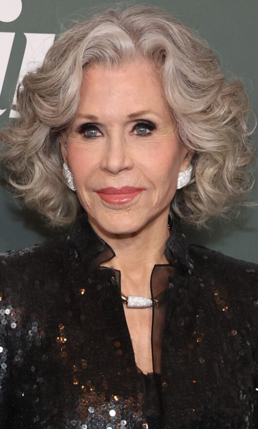 I tagli perfetti per portare con stile i capelli bianchi