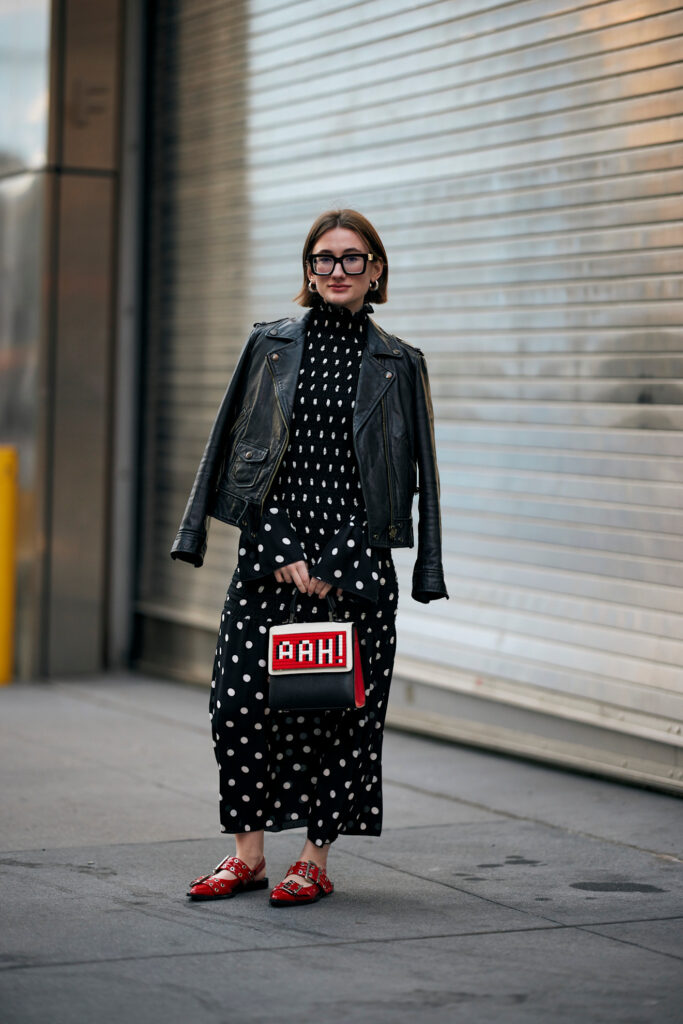 come abbinare le scarpe con le borchie tendenza moda autunno inverno 2025 2026