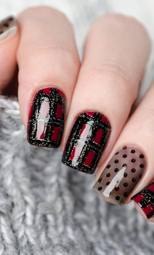La plaid manicure è la nail art che non sapevi di desiderare
