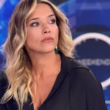 Francesca Barra: «Quelle immagini di me create dall’AI sono una violenza»