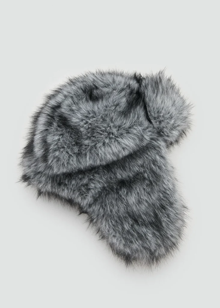 tendenza accessori moda inverno 2026 cappello colbacco donna