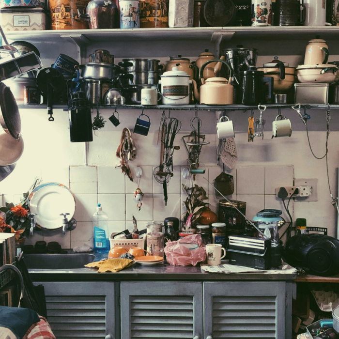 Cos'è la disposofobia, la sindrome degli accumulatori seriali