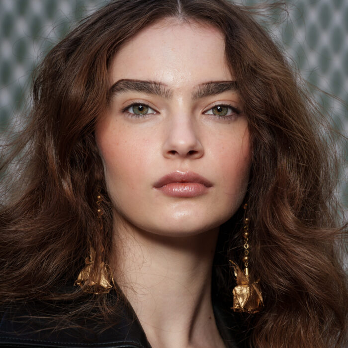 Trucco terracotta: coordinare occhi, guance e labbra con tonalità calde e naturali