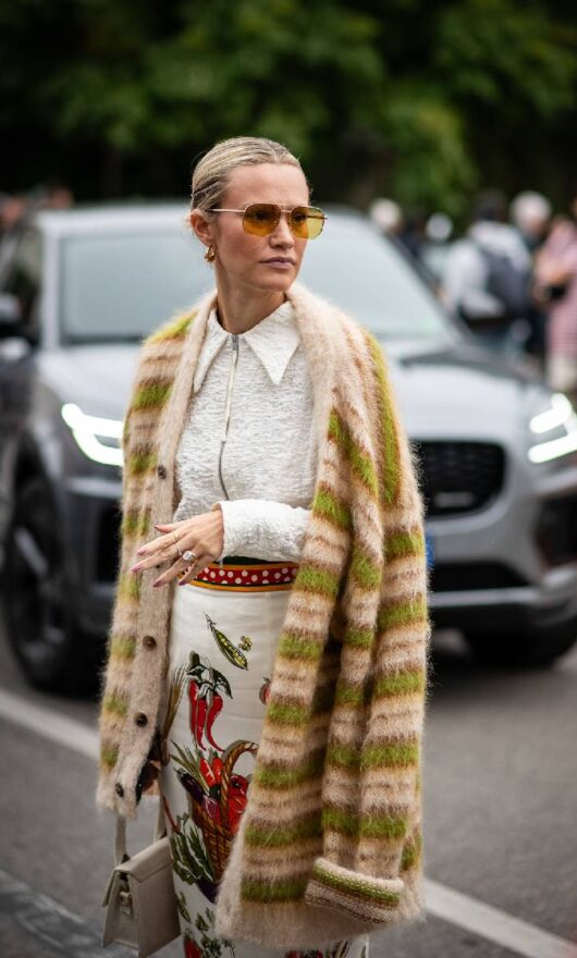 Perché il cardigan a righe ci piace così tanto? Ecco i migliori da comprare ora