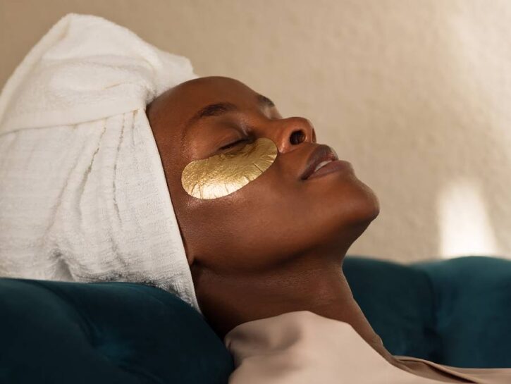 Night routine perfetta: sieri, creme e i segreti per una pelle luminosa
