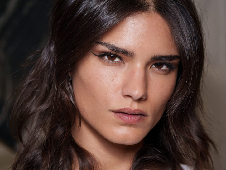 Obiettivo capelli lucidi, ma non unti: guida agli oli giusti per un gloss leggero