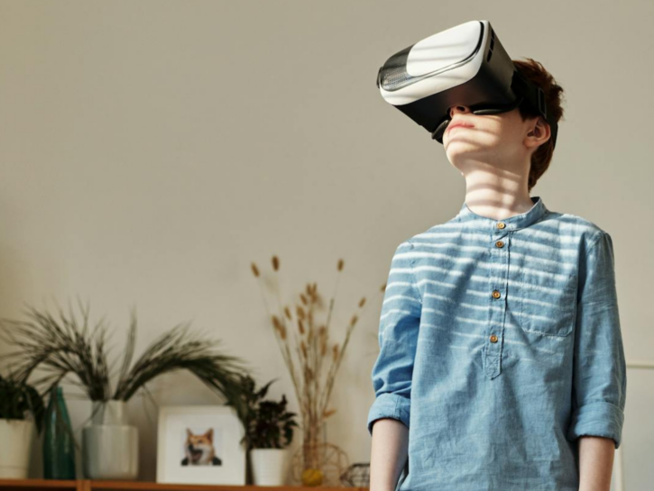 Dai peluche ai robot: l'intelligenza artificiale entra nei giochi dei bambini
