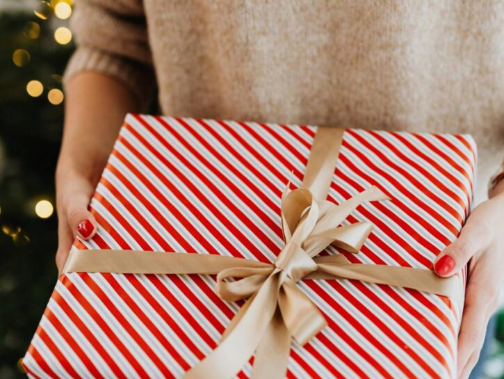 Guida al galateo dei regali: fai la figura giusta a Natale