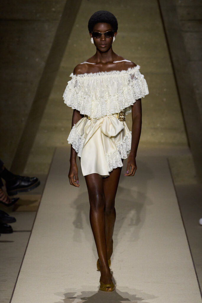 tendenze moda 2026 novit&agrave; look donna