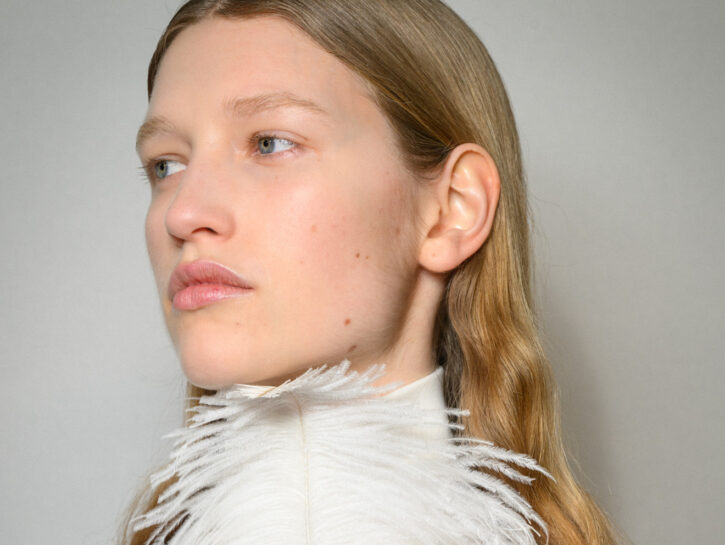 Pantone 2026: Cloud Dancer è il nuovo Color of the Year, il bianco che illumina il beauty