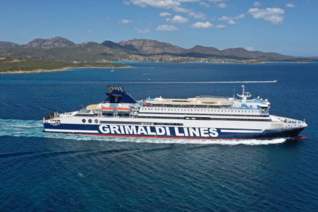 Cruise Ausinia di Grimaldi Lines