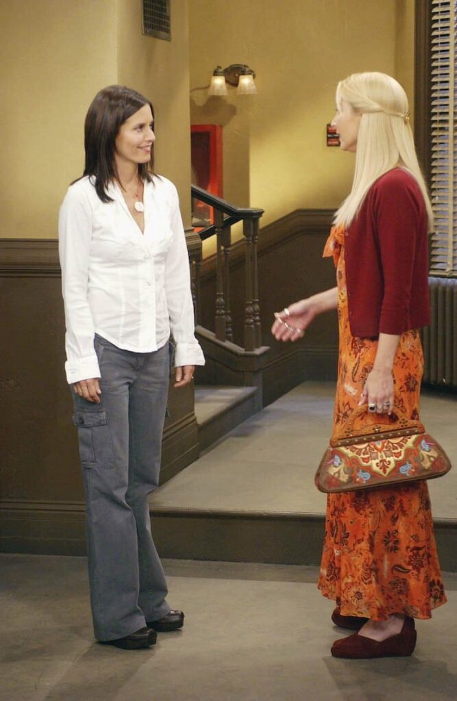 Phoebe parla con Monica in Friends