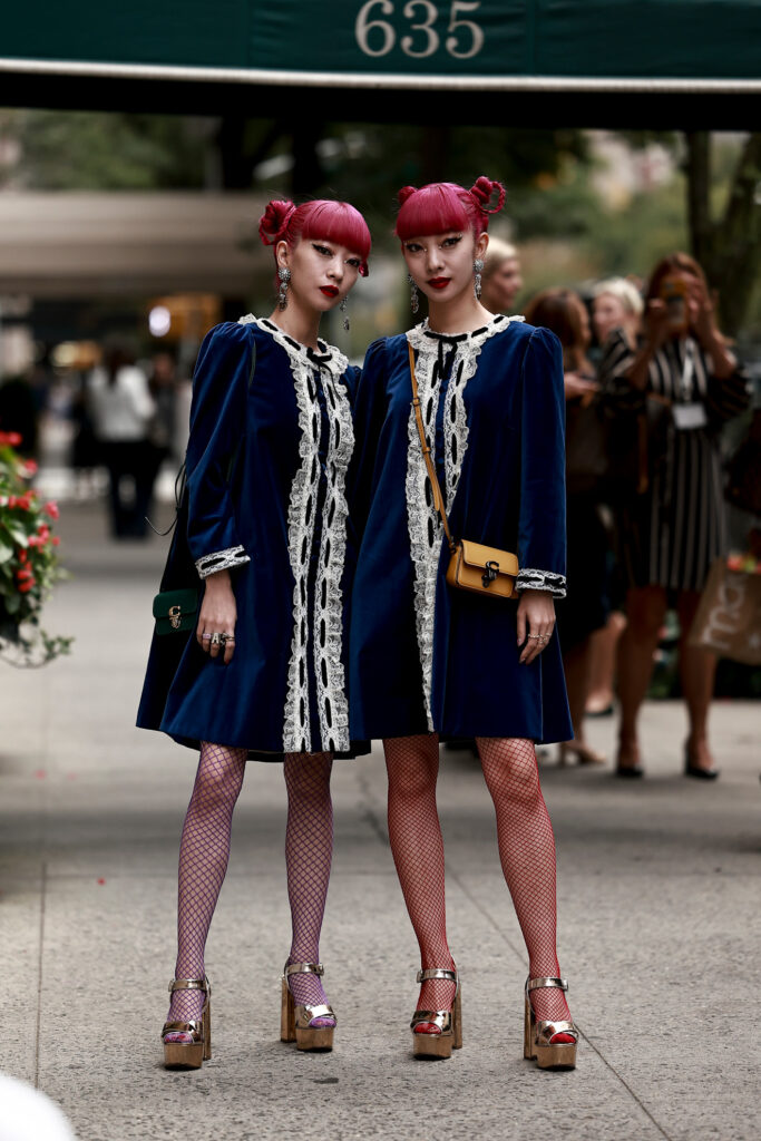 come abbinare i vestiti di velluto tendenze moda inverno 2026