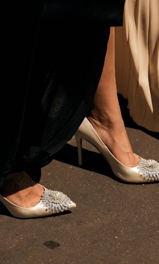 Scarpe gioiello: strass e cristalli per i look delle feste (e per sentirti un po' Cenerentola)