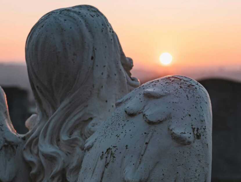 angelo statua cimiterop Staglieno Genova