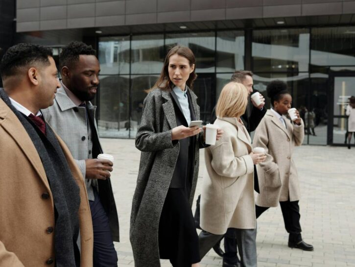 Più colloqui se ti fingi uomo