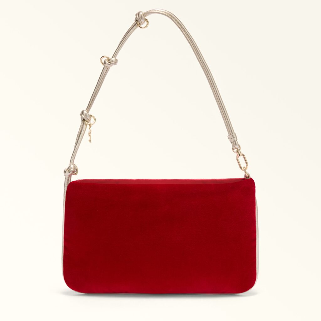 look natale tendenze accessori 2025 borsa rossa