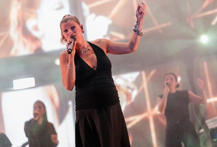 alessandra amoroso sul palco