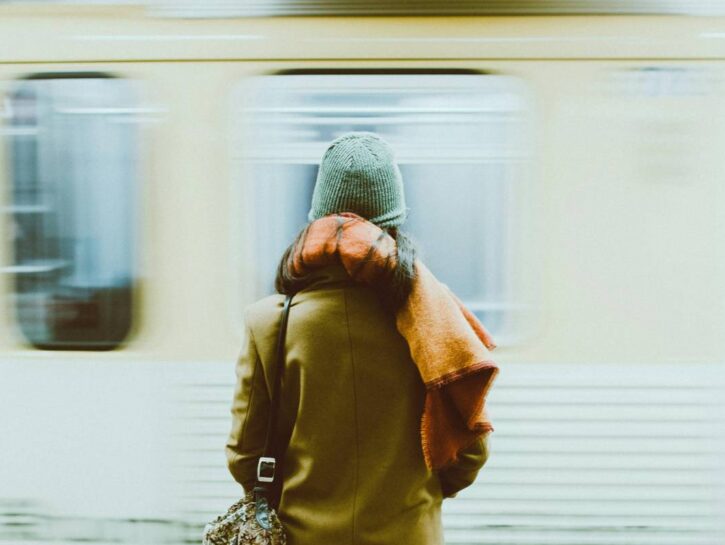 Over 50, Natale in viaggio da single